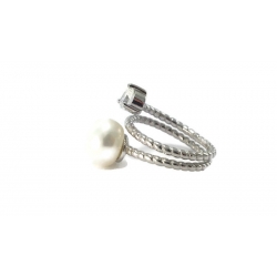 Srebrny pierścionek z perłą i cyrkonią