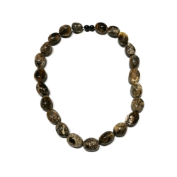 Unikatowe korale z bursztynu