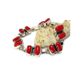 Bransoletka srebrna z czerwonym koralem