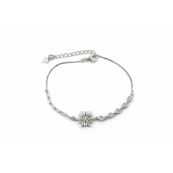 Delikatna bransoletka srebrna z cyrkoniami