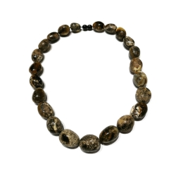 Unikatowe korale z bursztynu