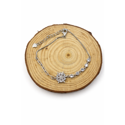 Delikatna bransoletka srebrna z cyrkoniami