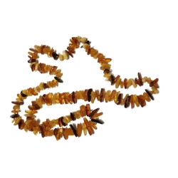 Naszyjnik z wielokolorowego bursztynu